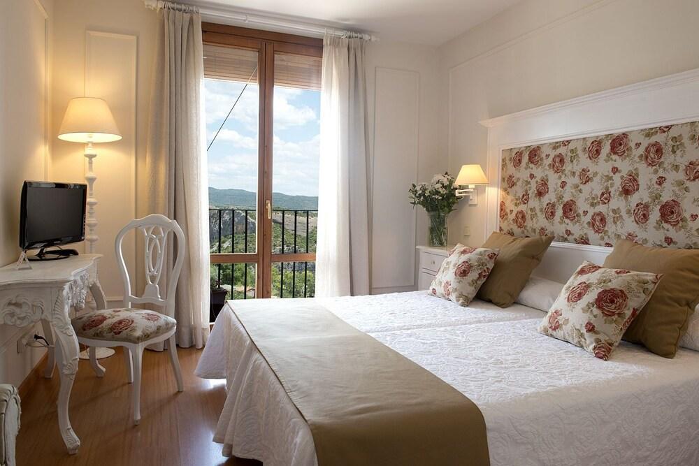 Hotel Santa Maria De Alquezar Bagian luar foto