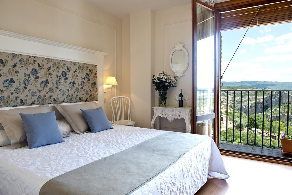 Hotel Santa Maria De Alquezar Bagian luar foto