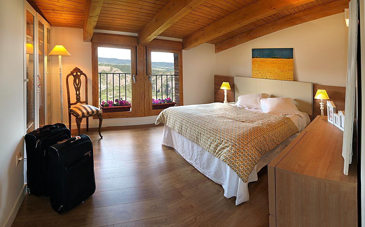 Hotel Santa Maria De Alquezar Bagian luar foto