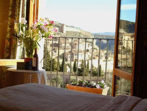 Hotel Santa Maria De Alquezar Bagian luar foto