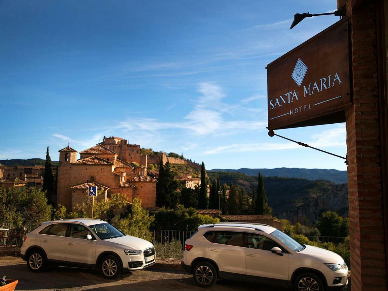 Hotel Santa Maria De Alquezar Bagian luar foto